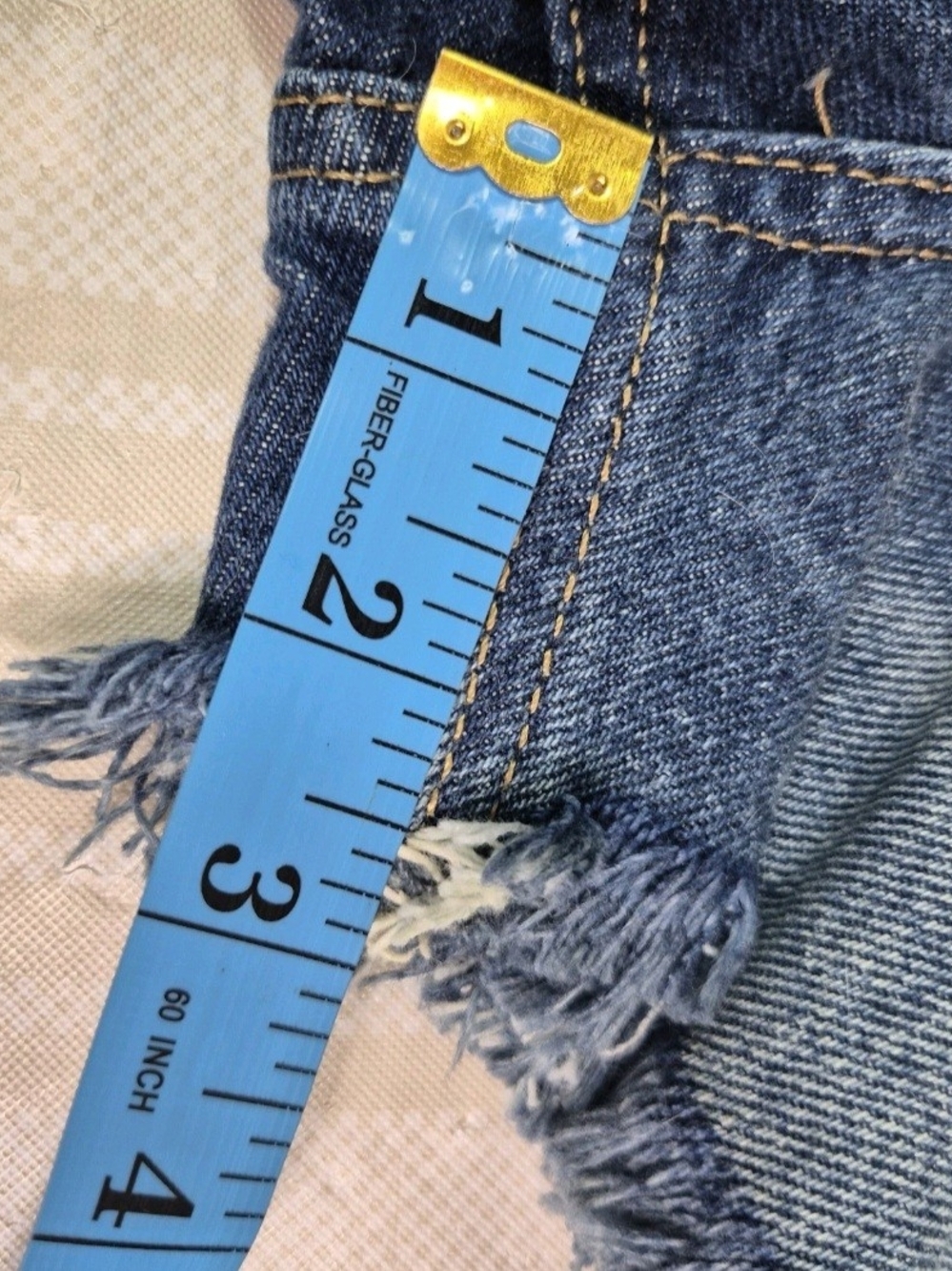 Free People Women's Shorts Size 27 Button Fly Distressed Fringe Raw Hem 68 - Picture 7 of 13